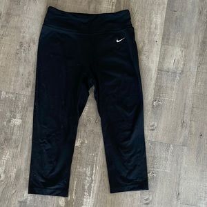 Nike Capri dri fit black leggings.